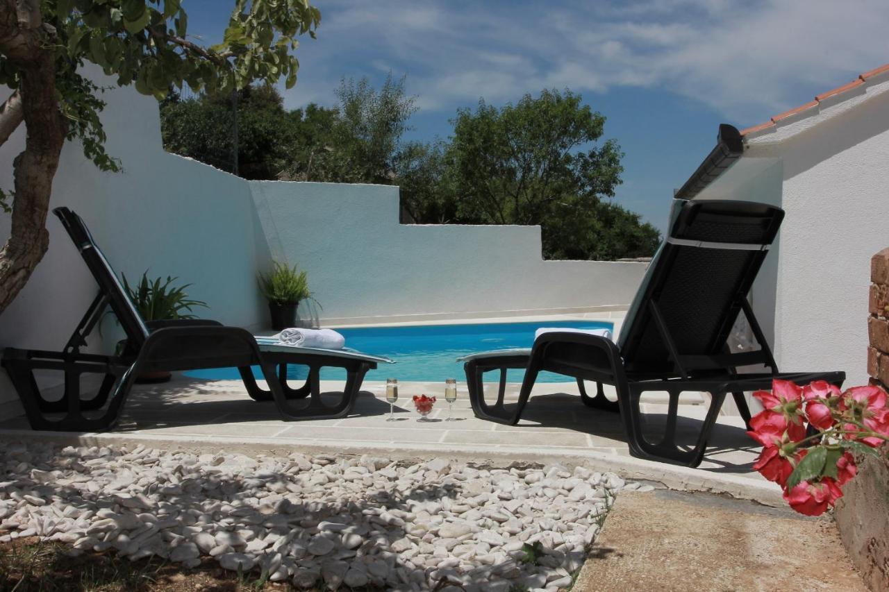 Holiday House Pine Tree Nerezisca Εξωτερικό φωτογραφία