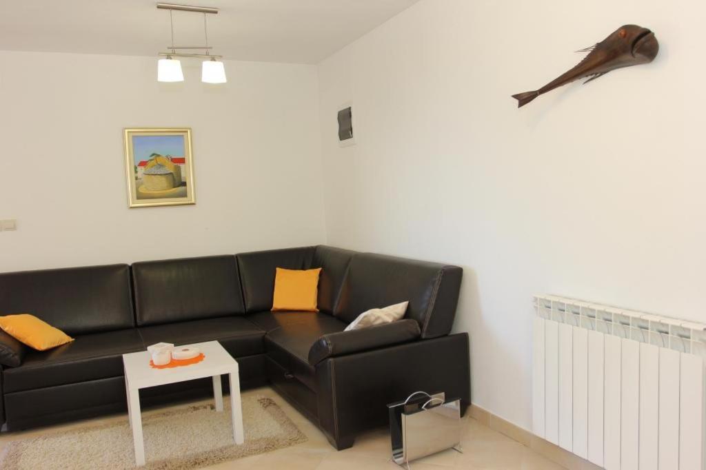 Holiday House Pine Tree Nerezisca Εξωτερικό φωτογραφία