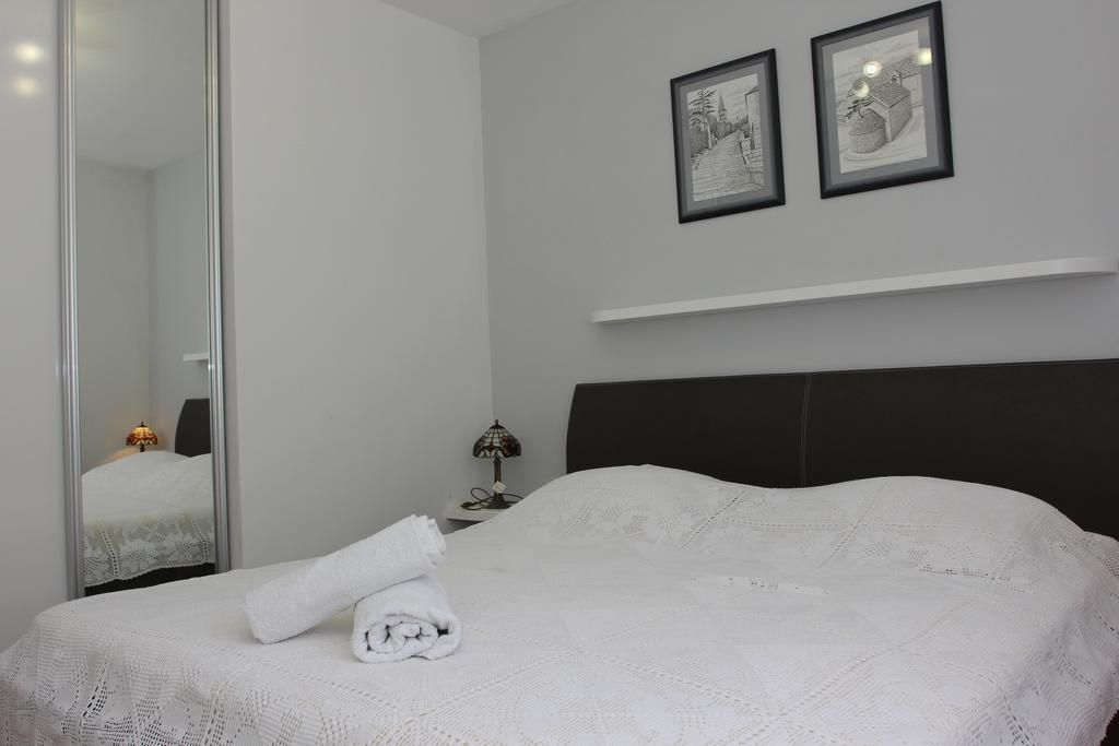 Holiday House Pine Tree Nerezisca Εξωτερικό φωτογραφία