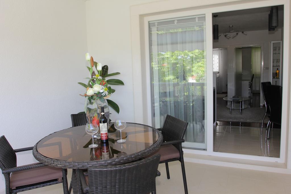Holiday House Pine Tree Nerezisca Εξωτερικό φωτογραφία
