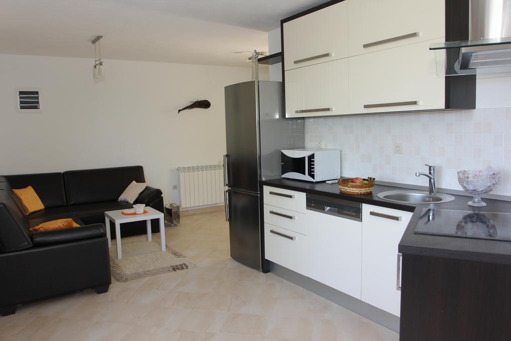 Holiday House Pine Tree Nerezisca Εξωτερικό φωτογραφία